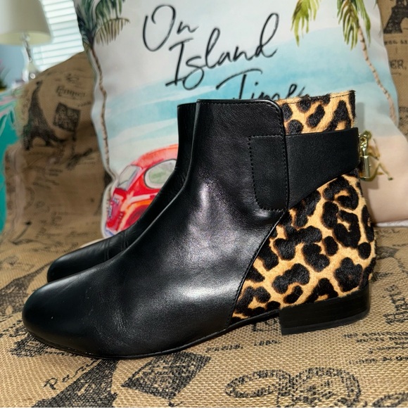 Michael Kors Black Leather/Leopard Print Calf Hair Side Zip Ankle Boots Size 8 - Picture 2 of 13